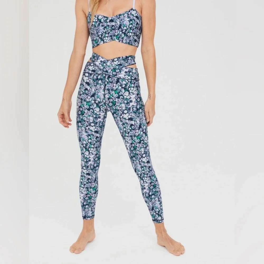 AERIE Criss Cross V Band Blue & Green Floral Stretch Spandex Leggings Pants Sz M - Picture 7 of 13